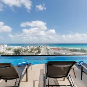 https://paralia.allrivieramayahotels.com